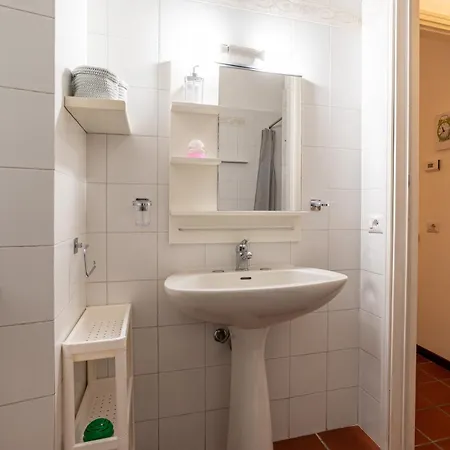 Guesthost - Cozy Apartamento *
